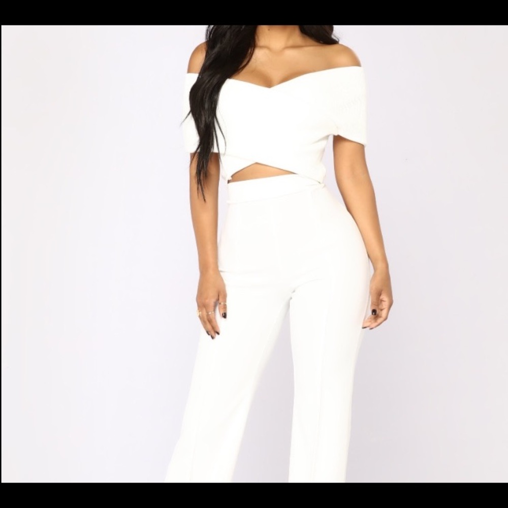 Empowered Off Shoulder wrap top - Large - Picture 2 of 4
